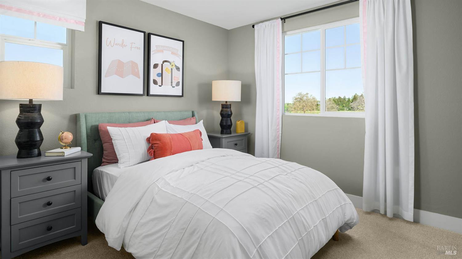 Detail Gallery Image 4 of 15 For 2447 Midnight Ln, Santa Rosa,  CA 95403 - 5 Beds | 3 Baths