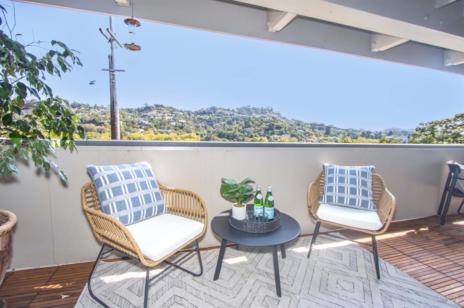 Detail Gallery Image 3 of 30 For 290 via Casitas Unkn #206,  Greenbrae,  CA 94904 - 3 Beds | 2 Baths