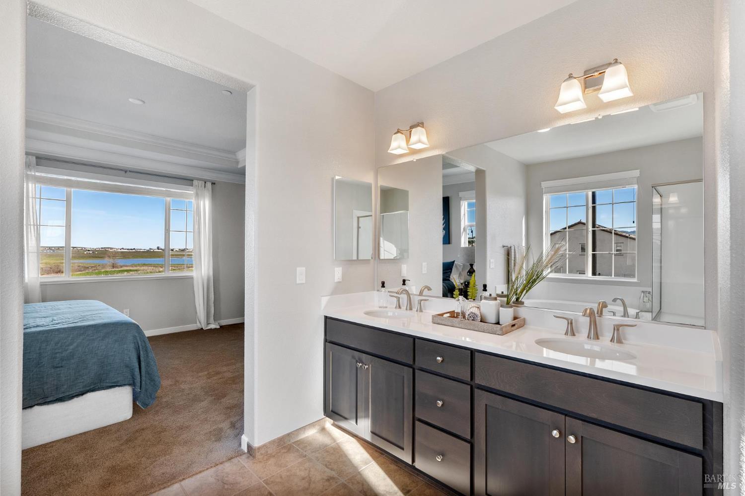 Detail Gallery Image 16 of 20 For 1465 Monument Ln, Fairfield,  CA 94533 - 3 Beds | 2/1 Baths