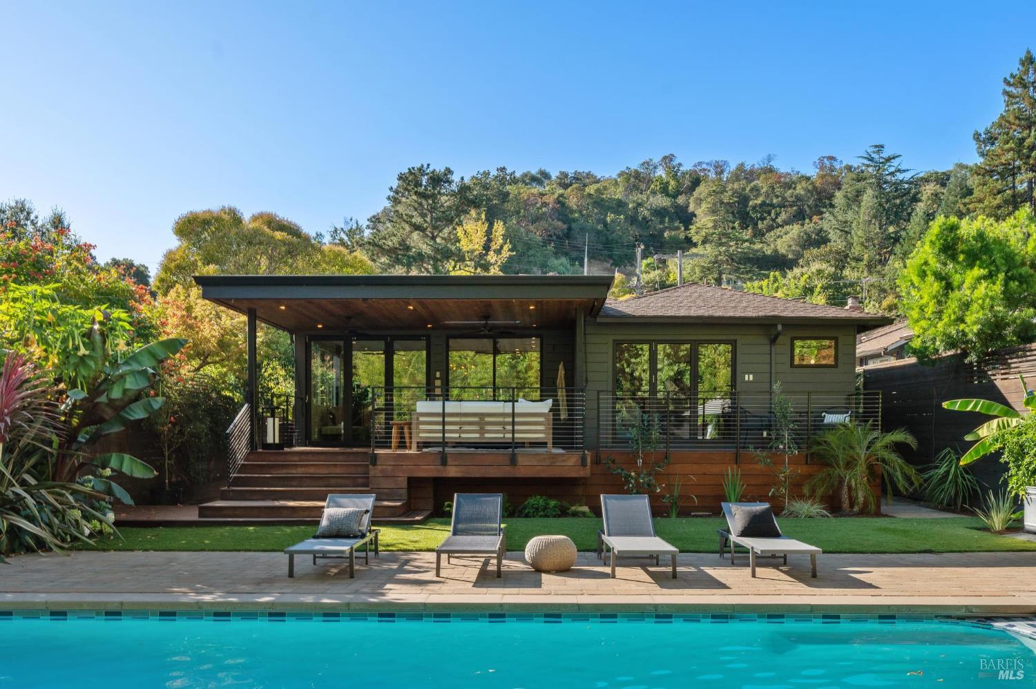 Detail Gallery Image 2 of 72 For 134 San Francisco Blvd, San Anselmo,  CA 94960 - 3 Beds | 3 Baths