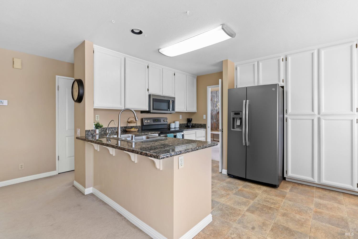 Detail Gallery Image 14 of 42 For 516 Owl Ct, Vacaville,  CA 95687 - 3 Beds | 2/1 Baths