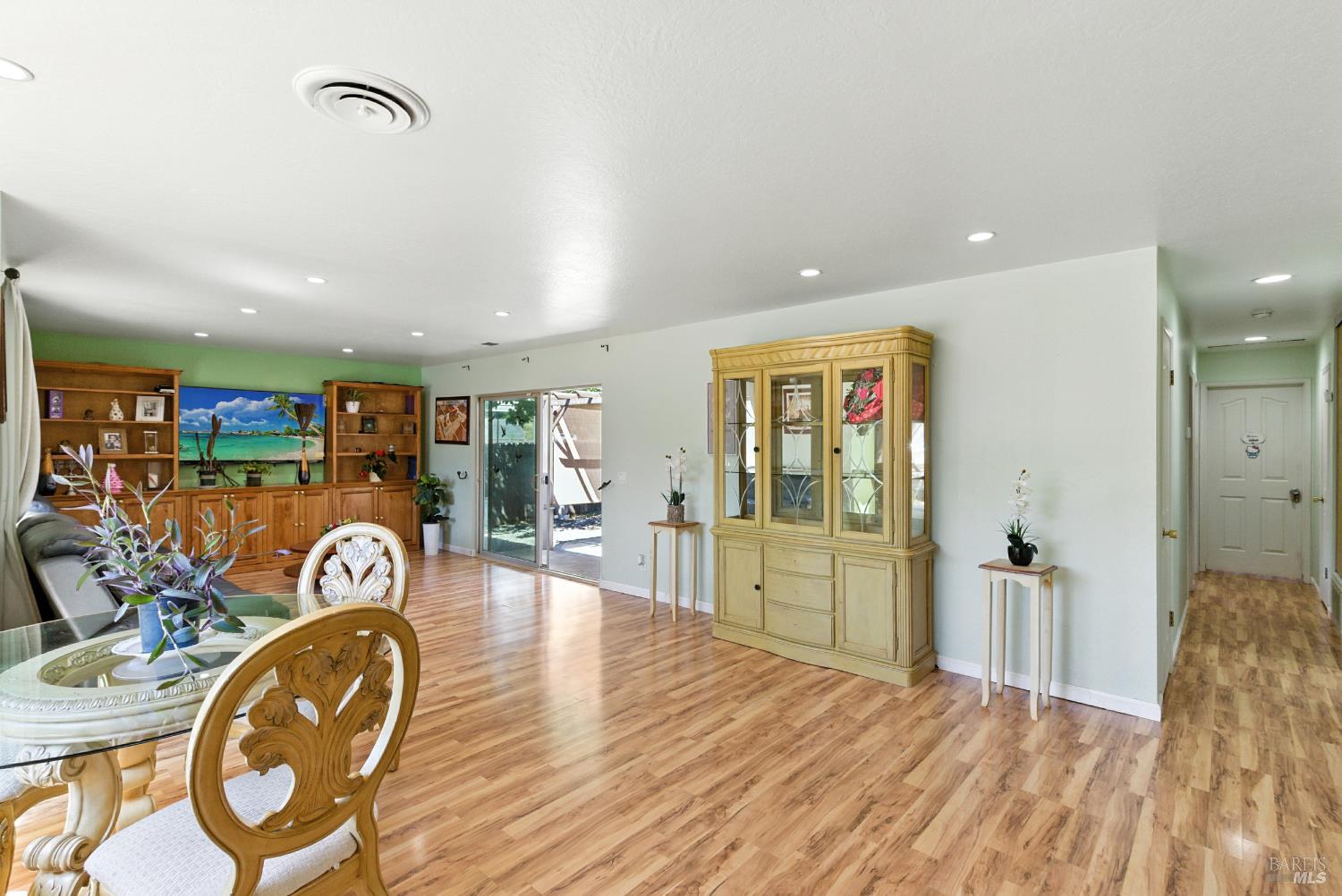 Detail Gallery Image 23 of 42 For 5816 Lowell Ct, Cotati,  CA 94931 - 3 Beds | 2 Baths