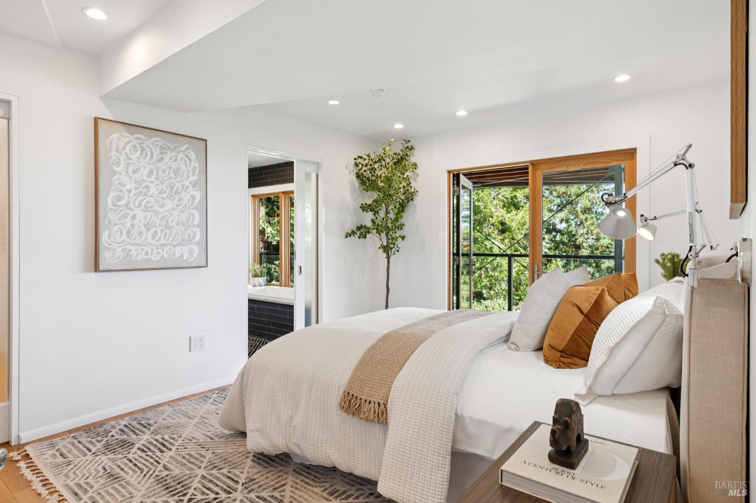 Detail Gallery Image 44 of 85 For 404 Summit Dr, Corte Madera,  CA 94925 - 3 Beds | 4 Baths