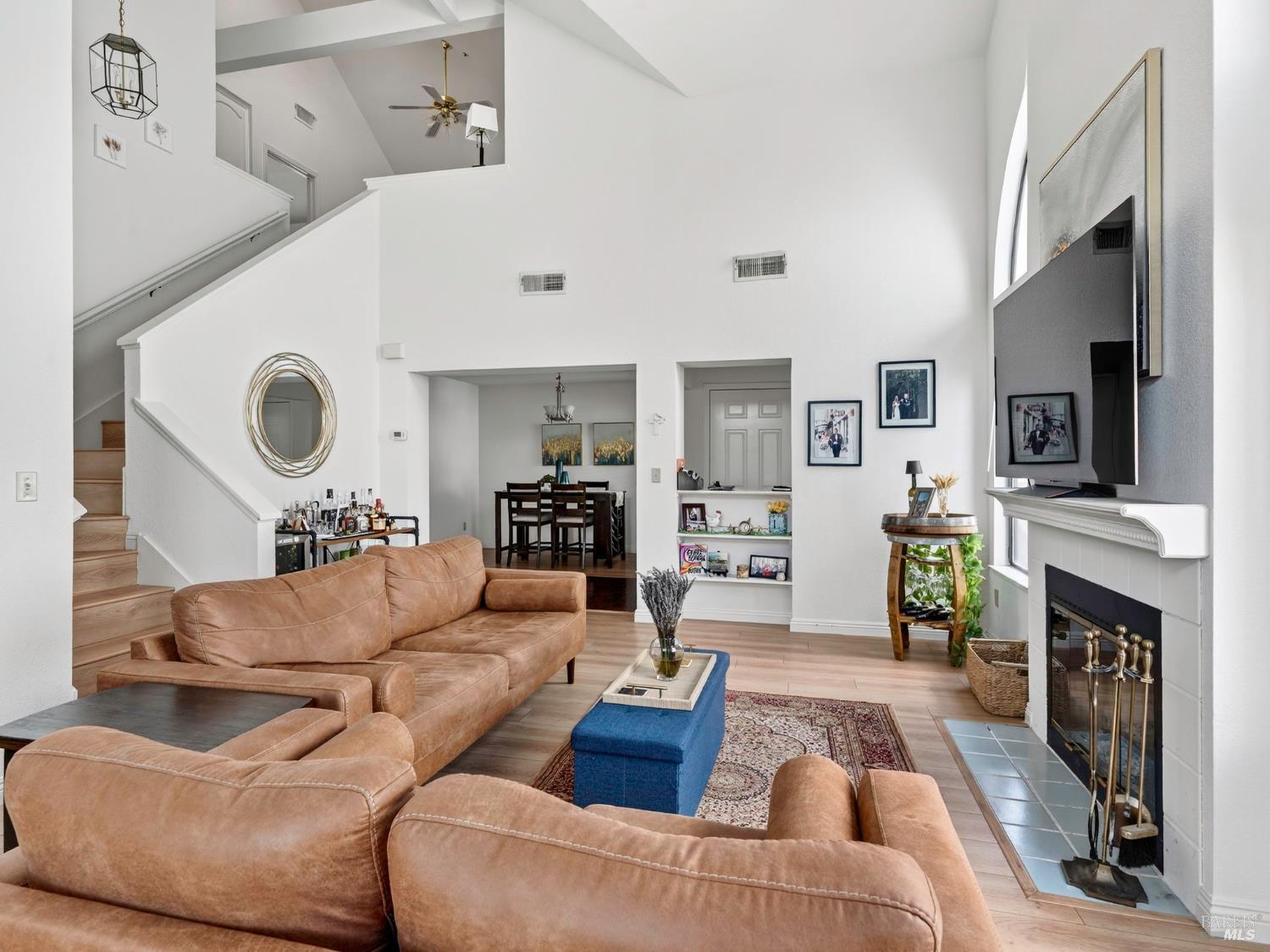 Detail Gallery Image 13 of 42 For 22 Valley West Cir, Napa,  CA 94558 - 3 Beds | 2/1 Baths