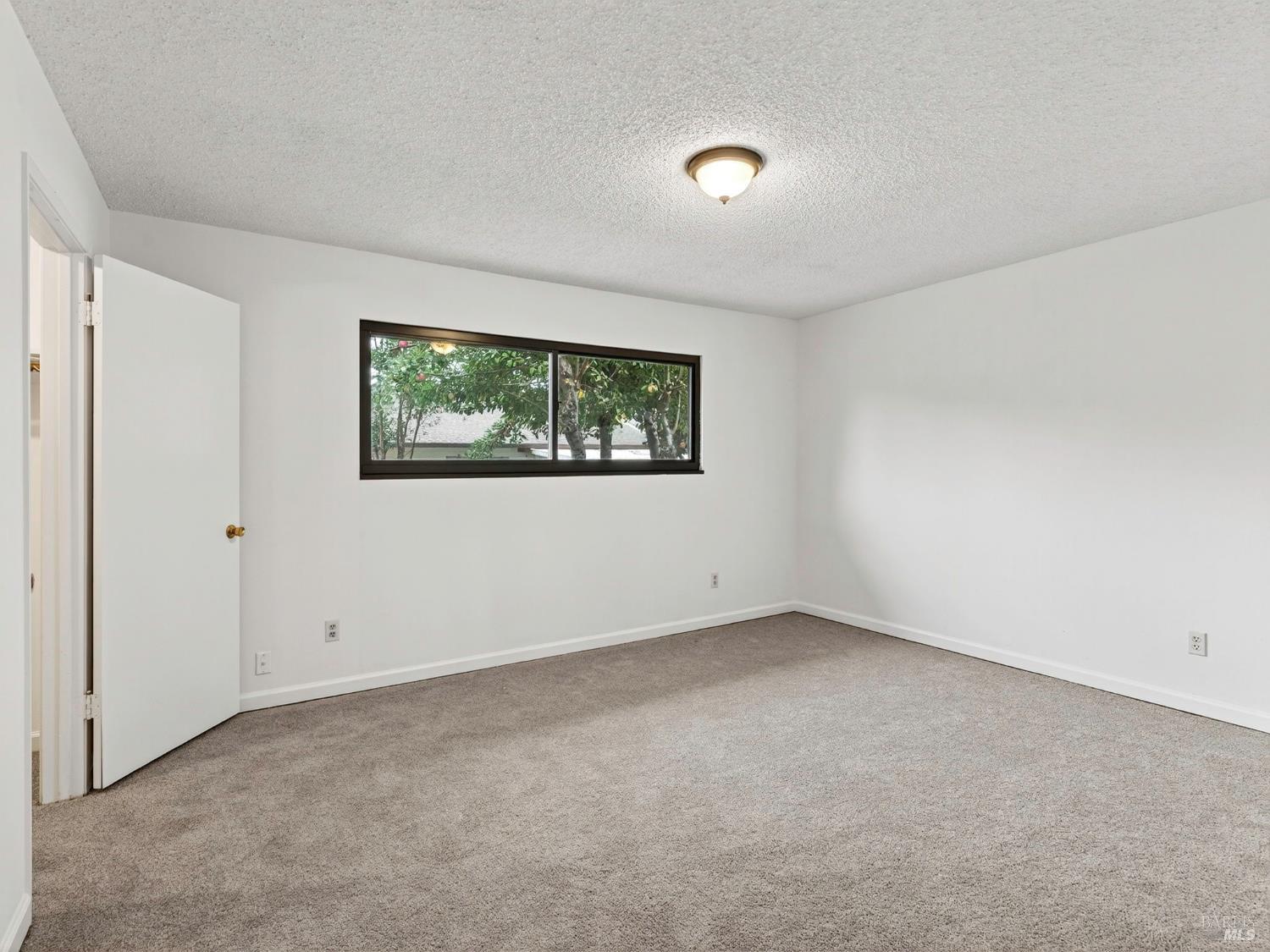 Detail Gallery Image 24 of 39 For 1552 Moonview Ct, Santa Rosa,  CA 95401 - 3 Beds | 2 Baths