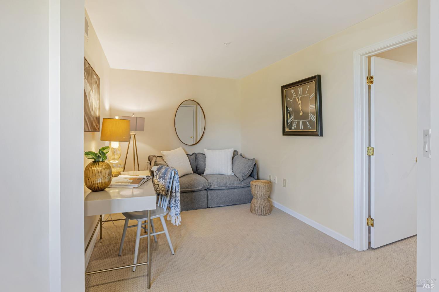 Detail Gallery Image 11 of 23 For 300 Deer Valley Rd 3p,  San Rafael,  CA 94903 - 1 Beds | 2 Baths