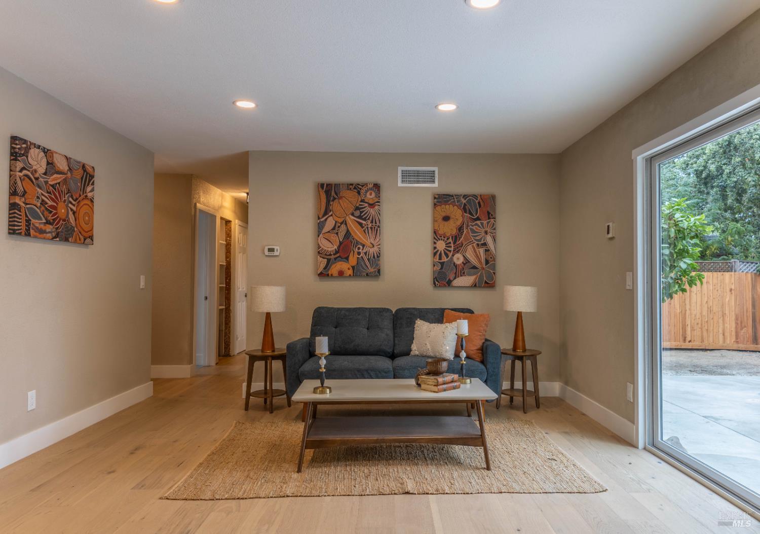Detail Gallery Image 6 of 17 For 2915 Cree Ct, Santa Rosa,  CA 95403 - 3 Beds | 2 Baths