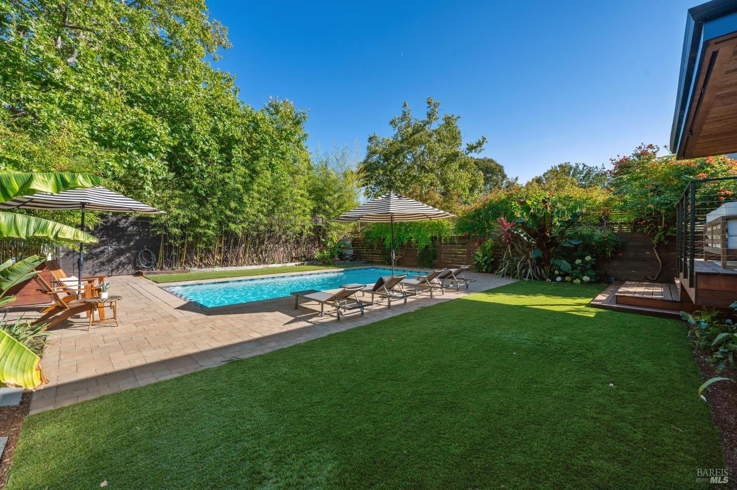Detail Gallery Image 47 of 72 For 134 San Francisco Blvd, San Anselmo,  CA 94960 - 3 Beds | 3 Baths