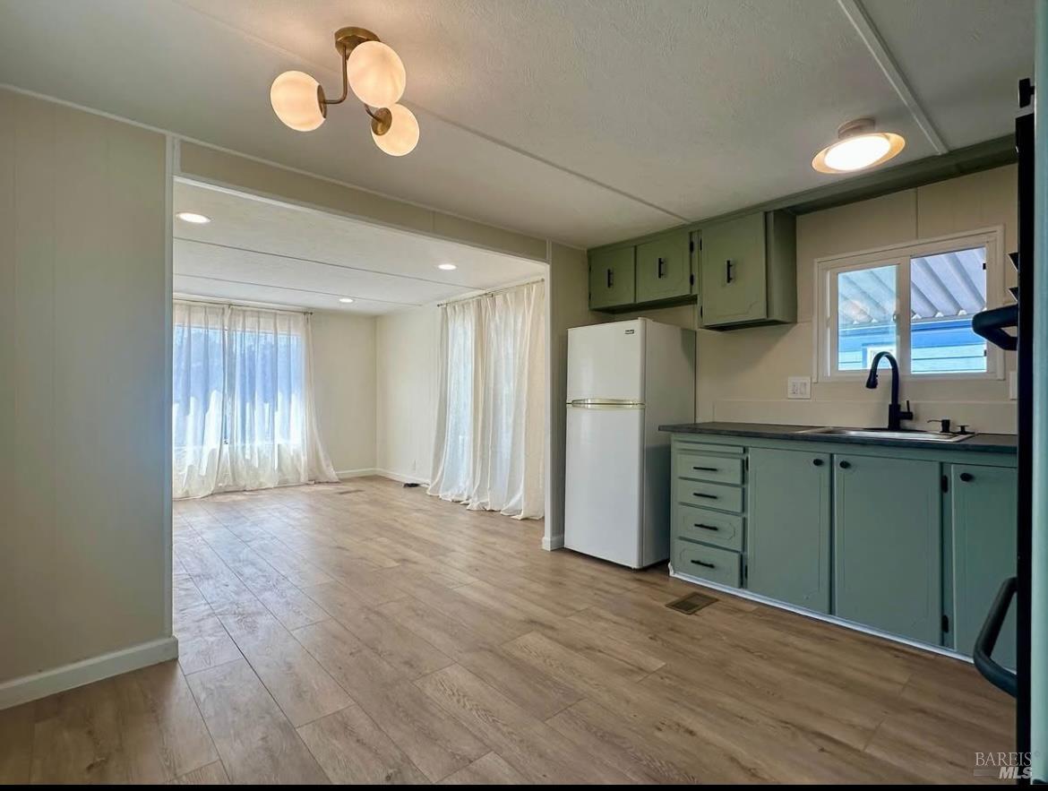 Detail Gallery Image 3 of 9 For 7 Geneseo St, Oakley,  CA 94561 - 1 Beds | 1 Baths