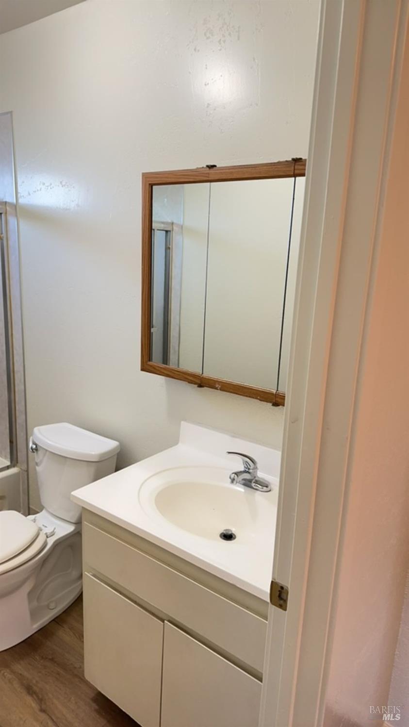 Detail Gallery Image 4 of 11 For 1240 Missouri St #3,  Fairfield,  CA 94533 - 1 Beds | 1 Baths