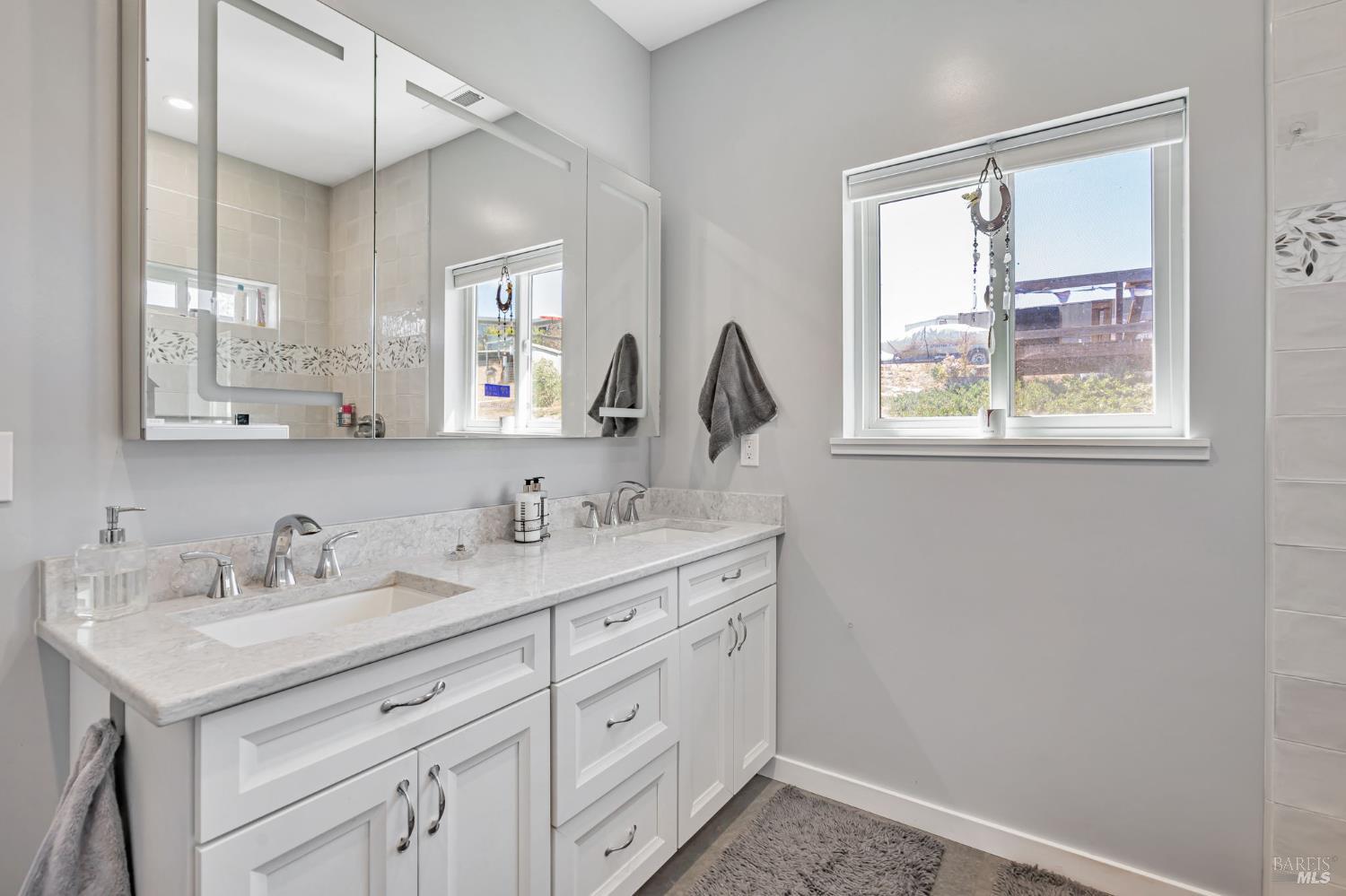 Detail Gallery Image 18 of 34 For 268 Eucalyptus Rd, Petaluma,  CA 94952 - 2 Beds | 2 Baths