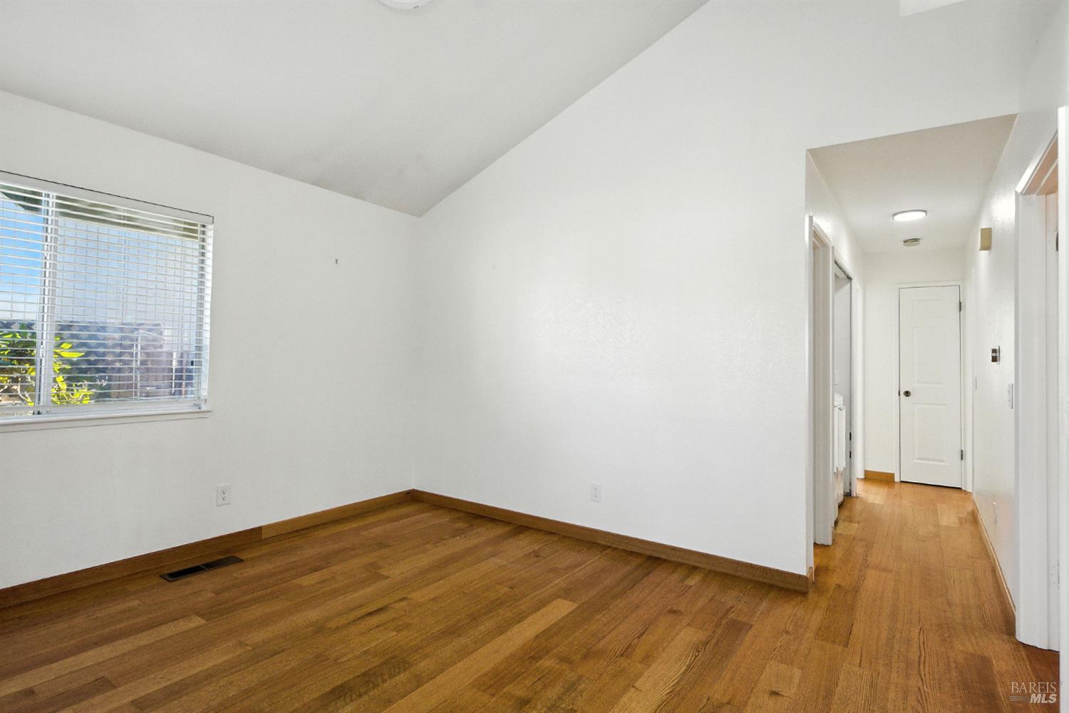 Detail Gallery Image 9 of 36 For 1424 Dandelion Way, Petaluma,  CA 94954 - 3 Beds | 2 Baths