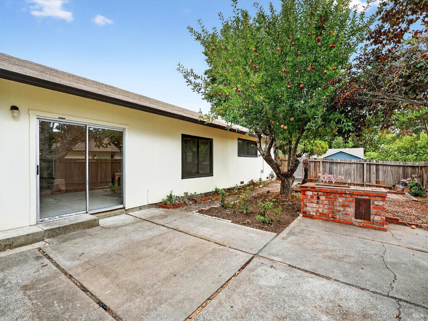 Detail Gallery Image 39 of 39 For 1552 Moonview Ct, Santa Rosa,  CA 95401 - 3 Beds | 2 Baths
