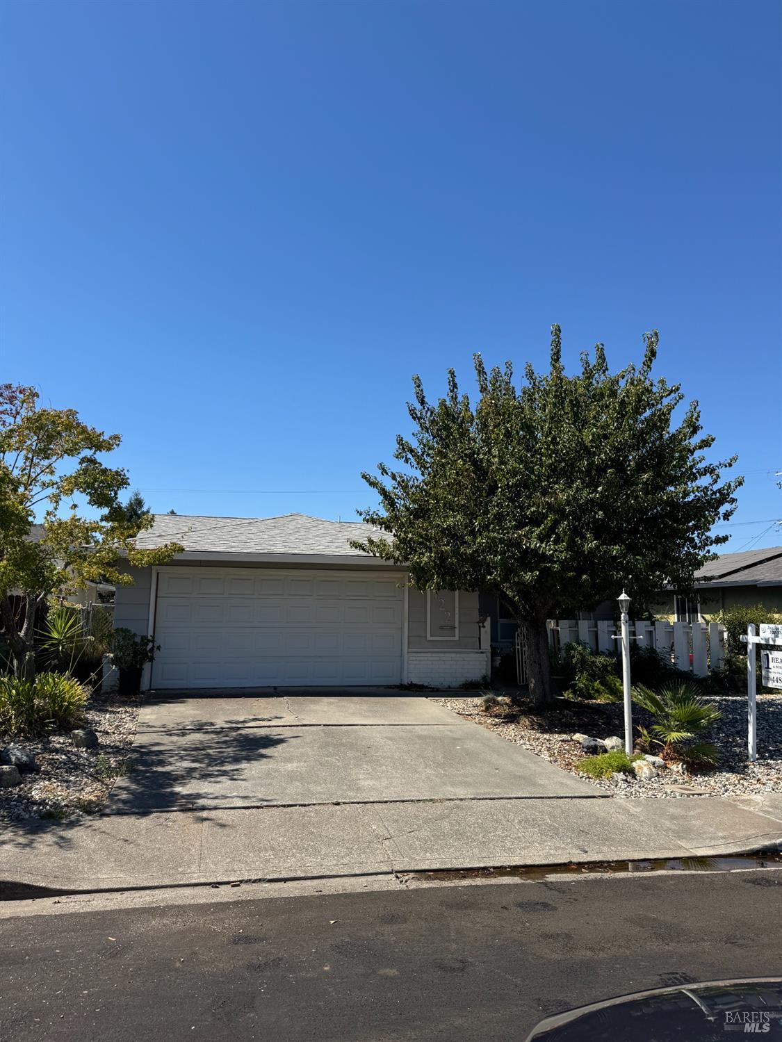 Detail Gallery Image 1 of 7 For 122 Carlsbad Cir, Vacaville,  CA 95687 - 3 Beds | 2 Baths
