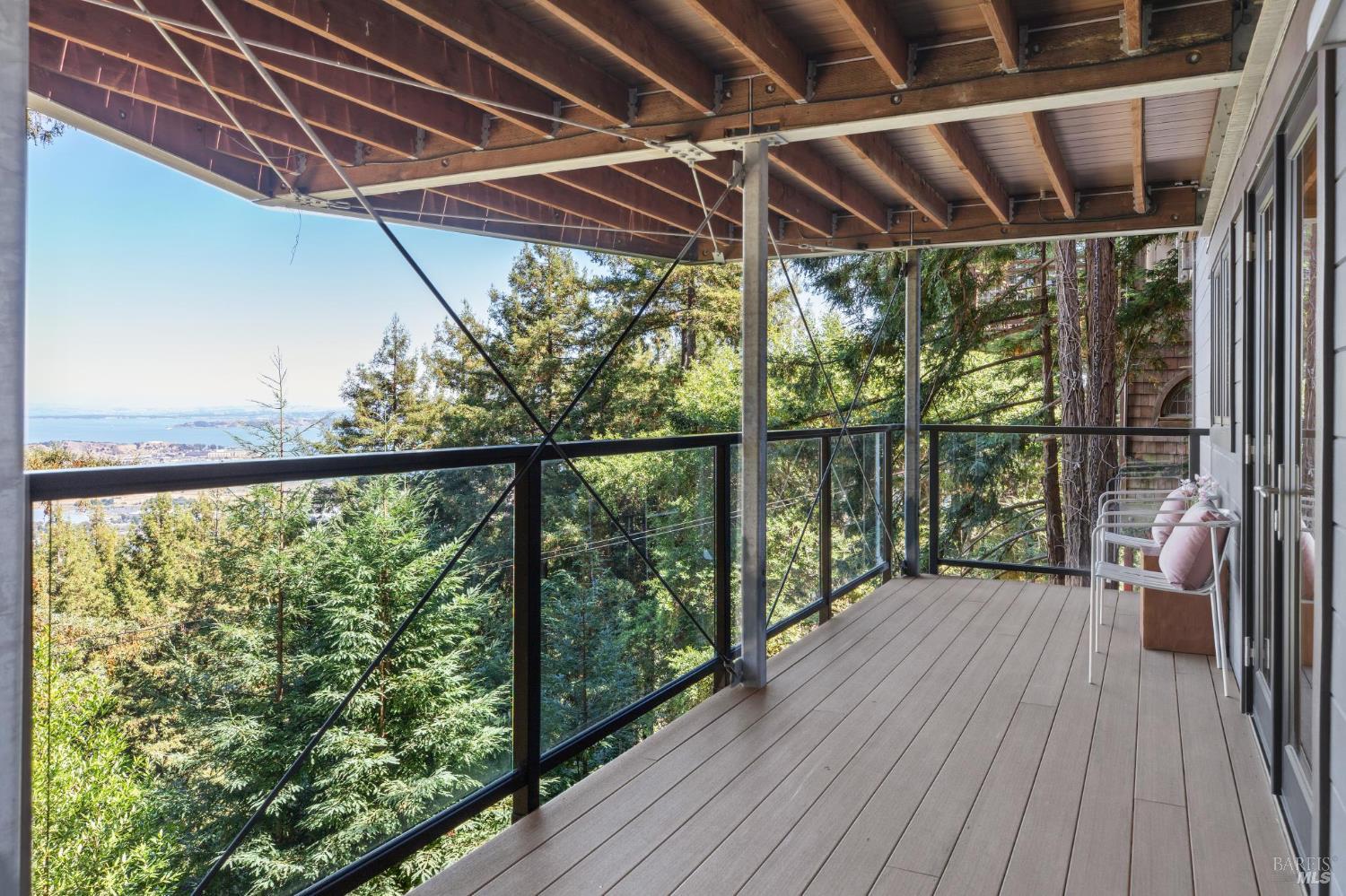 Detail Gallery Image 57 of 85 For 404 Summit Dr, Corte Madera,  CA 94925 - 3 Beds | 4 Baths