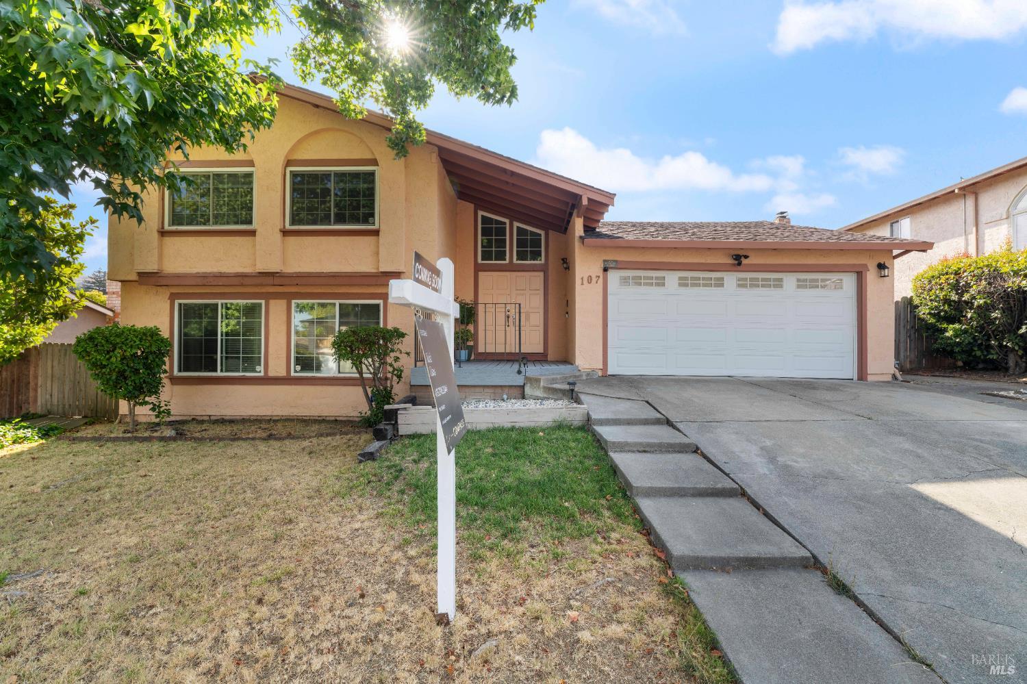 Detail Gallery Image 5 of 35 For 107 Lexington Dr, Vallejo,  CA 94591 - 3 Beds | 2/1 Baths