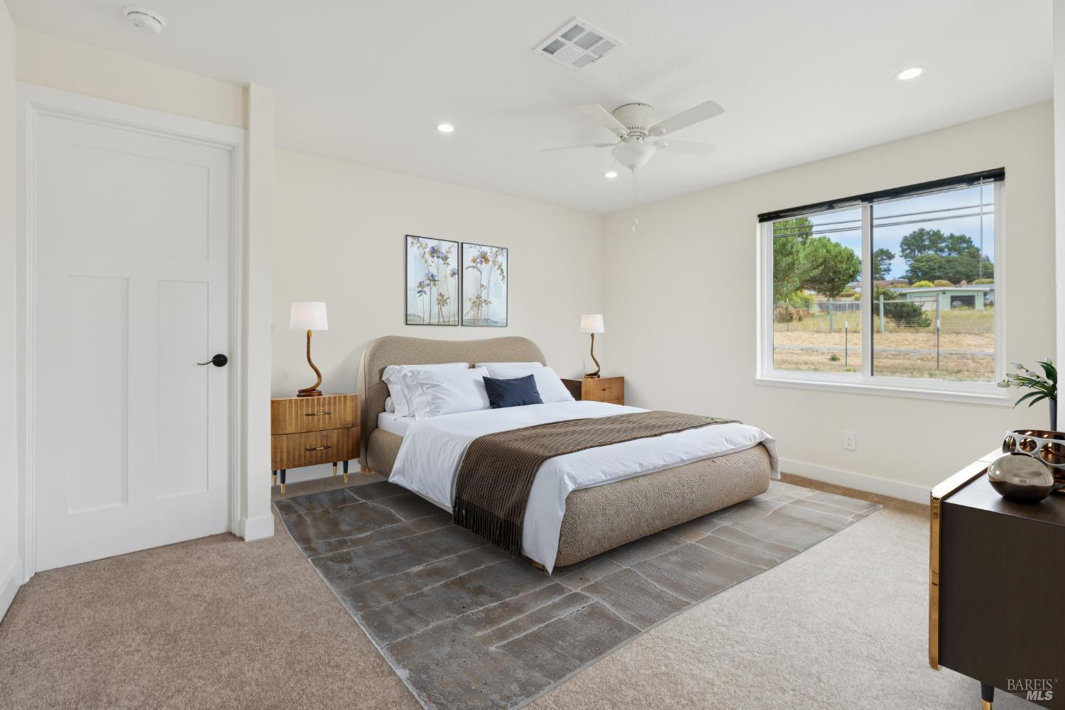 Detail Gallery Image 12 of 44 For 6700 Moro St, Petaluma,  CA 94952 - 3 Beds | 2/1 Baths