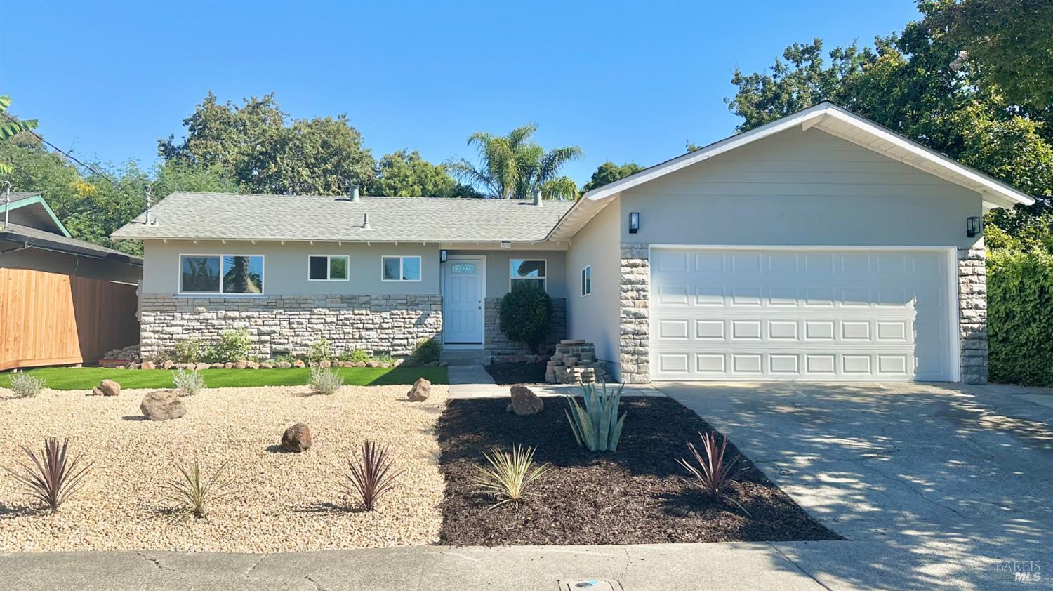 Detail Gallery Image 1 of 17 For 2915 Cree Ct, Santa Rosa,  CA 95403 - 3 Beds | 2 Baths