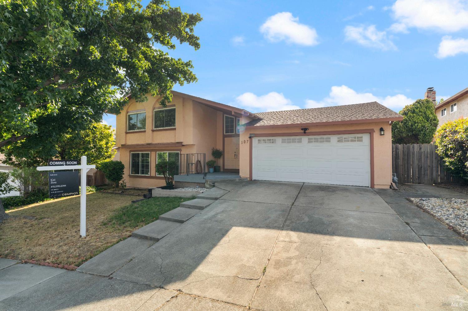 Detail Gallery Image 6 of 35 For 107 Lexington Dr, Vallejo,  CA 94591 - 3 Beds | 2/1 Baths