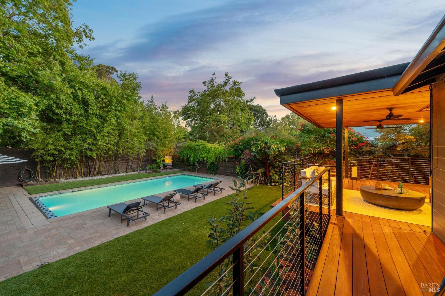Detail Gallery Image 3 of 72 For 134 San Francisco Blvd, San Anselmo,  CA 94960 - 3 Beds | 3 Baths