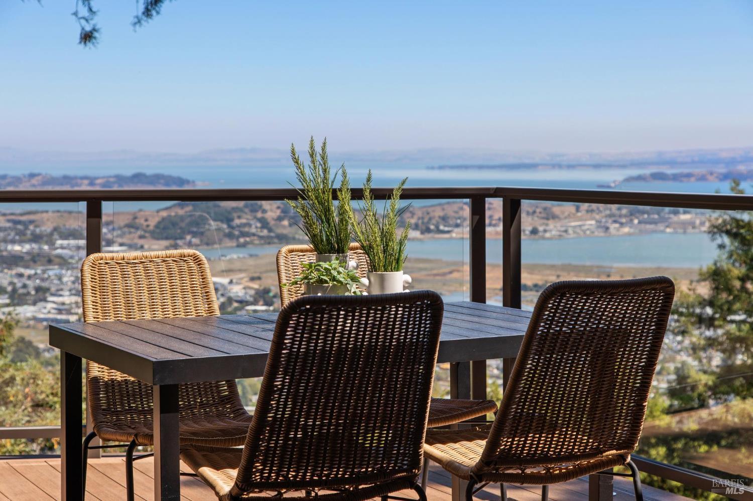 Detail Gallery Image 19 of 85 For 404 Summit Dr, Corte Madera,  CA 94925 - 3 Beds | 4 Baths