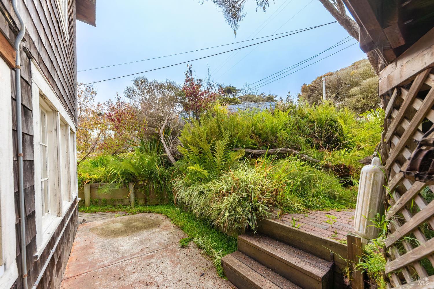 Detail Gallery Image 30 of 32 For 195 Ocean View Ave, Bodega Bay,  CA 94923 - 2 Beds | 2 Baths