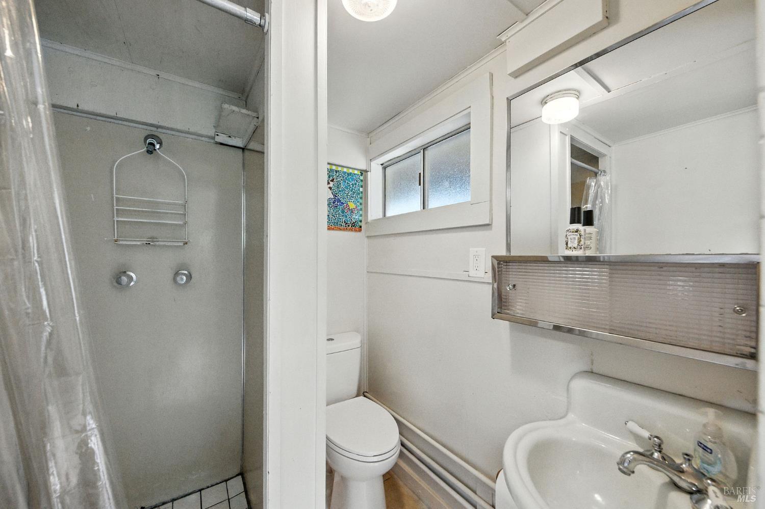 Detail Gallery Image 21 of 32 For 195 Ocean View Ave, Bodega Bay,  CA 94923 - 2 Beds | 2 Baths