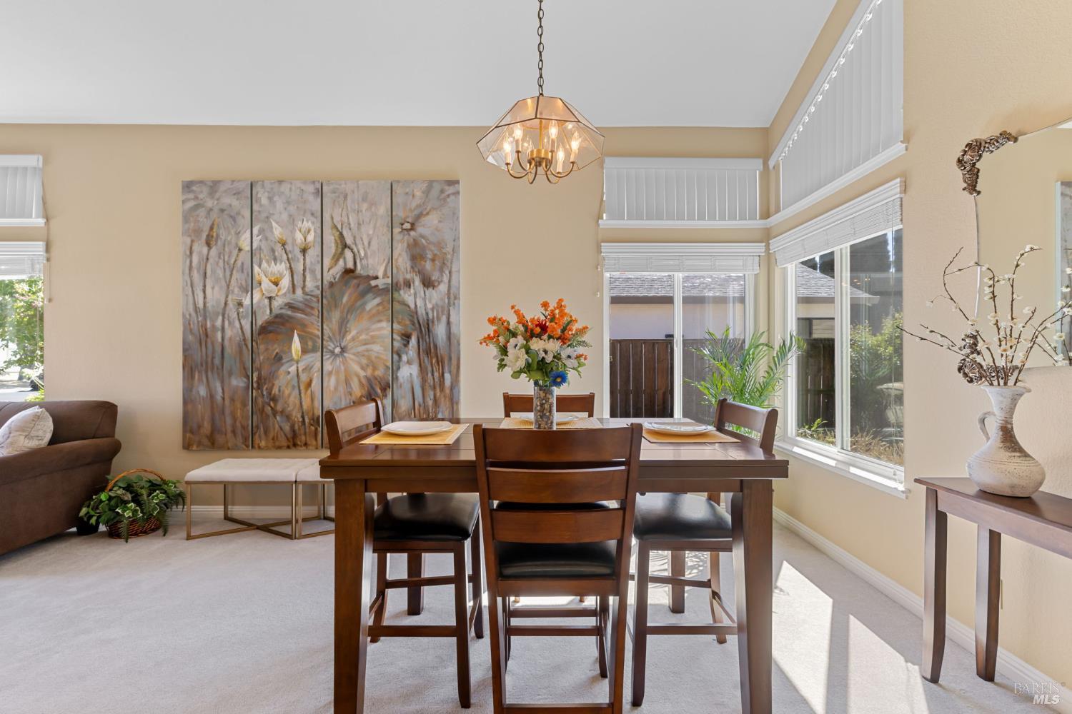 Detail Gallery Image 9 of 42 For 516 Owl Ct, Vacaville,  CA 95687 - 3 Beds | 2/1 Baths