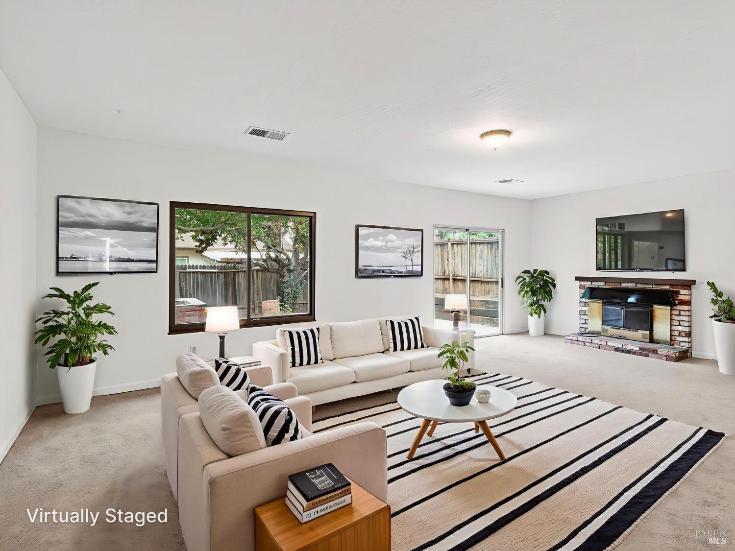 Detail Gallery Image 7 of 39 For 1552 Moonview Ct, Santa Rosa,  CA 95401 - 3 Beds | 2 Baths