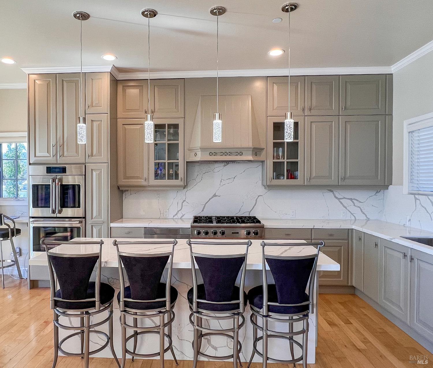 Detail Gallery Image 11 of 33 For 44 De Silva Island Dr, Mill Valley,  CA 94941 - 3 Beds | 2/1 Baths