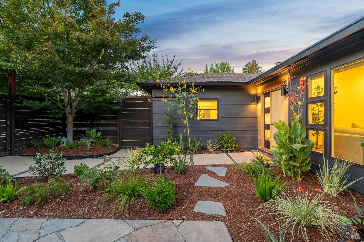 Detail Gallery Image 68 of 72 For 134 San Francisco Blvd, San Anselmo,  CA 94960 - 3 Beds | 3 Baths