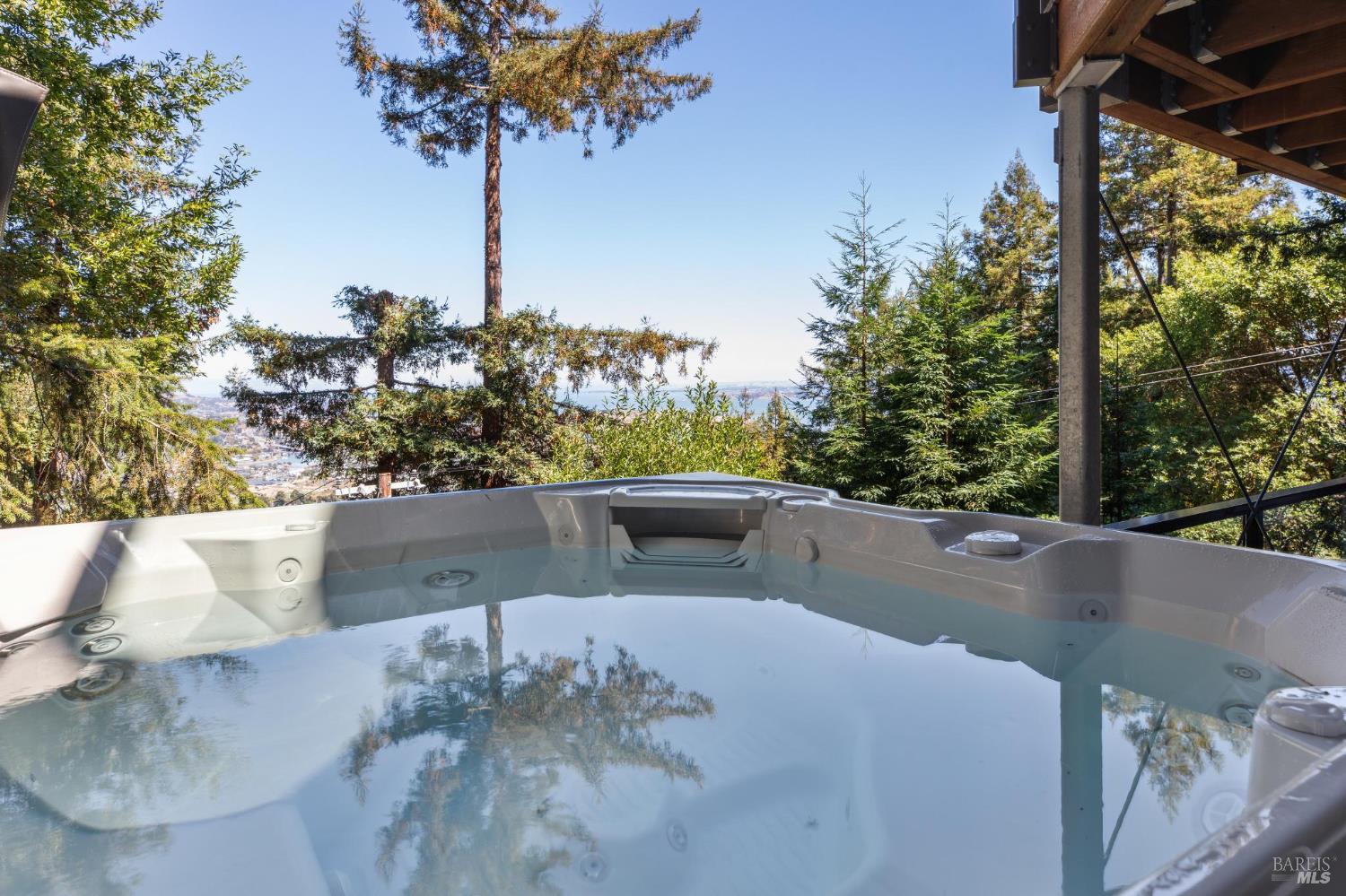 Detail Gallery Image 78 of 85 For 404 Summit Dr, Corte Madera,  CA 94925 - 3 Beds | 4 Baths