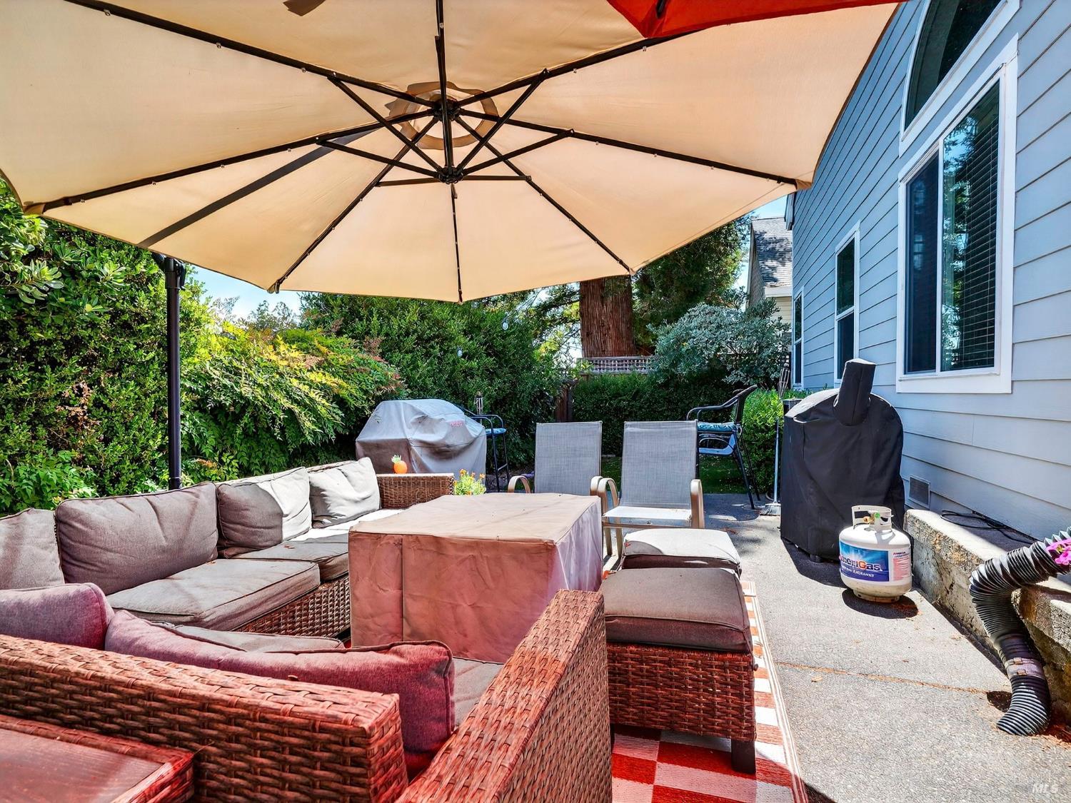 Detail Gallery Image 31 of 42 For 22 Valley West Cir, Napa,  CA 94558 - 3 Beds | 2/1 Baths