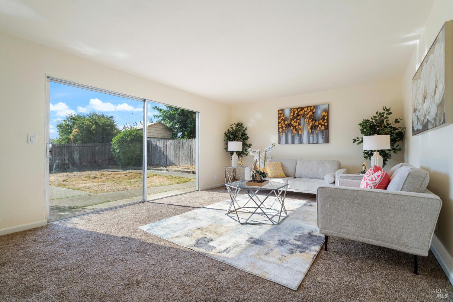 Detail Gallery Image 9 of 35 For 107 Lexington Dr, Vallejo,  CA 94591 - 3 Beds | 2/1 Baths