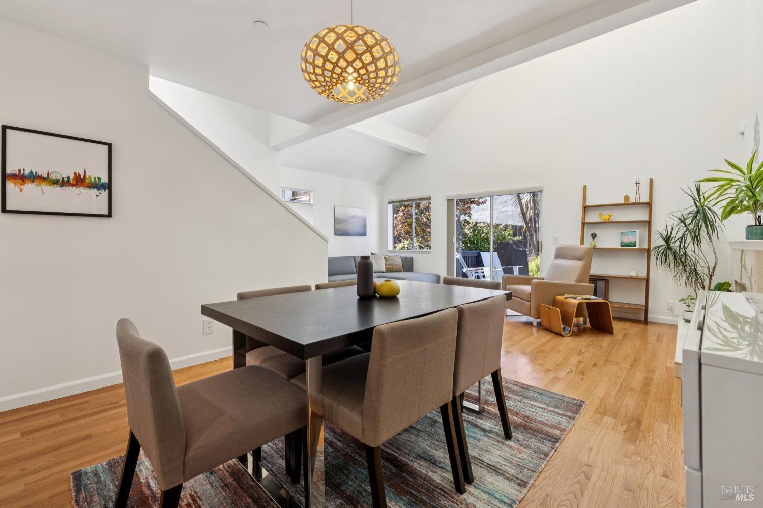 Detail Gallery Image 11 of 34 For 614 Wateree St, Sausalito,  CA 94965 - 2 Beds | 1/1 Baths