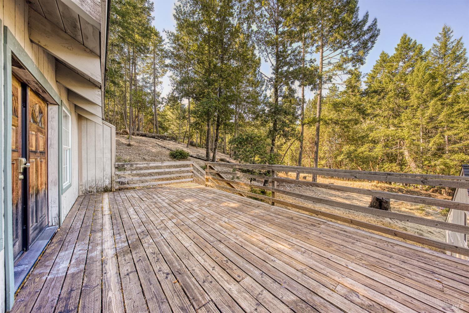 Detail Gallery Image 6 of 36 For 1561 Alcott Ln, Willits,  CA 95490 - 2 Beds | 2/1 Baths
