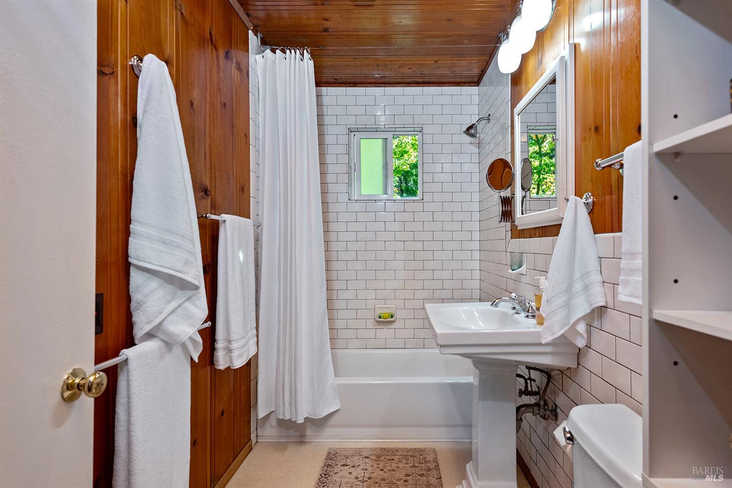 Detail Gallery Image 27 of 56 For 17837 Orchard Ave, Guerneville,  CA 95446 - 3 Beds | 2 Baths