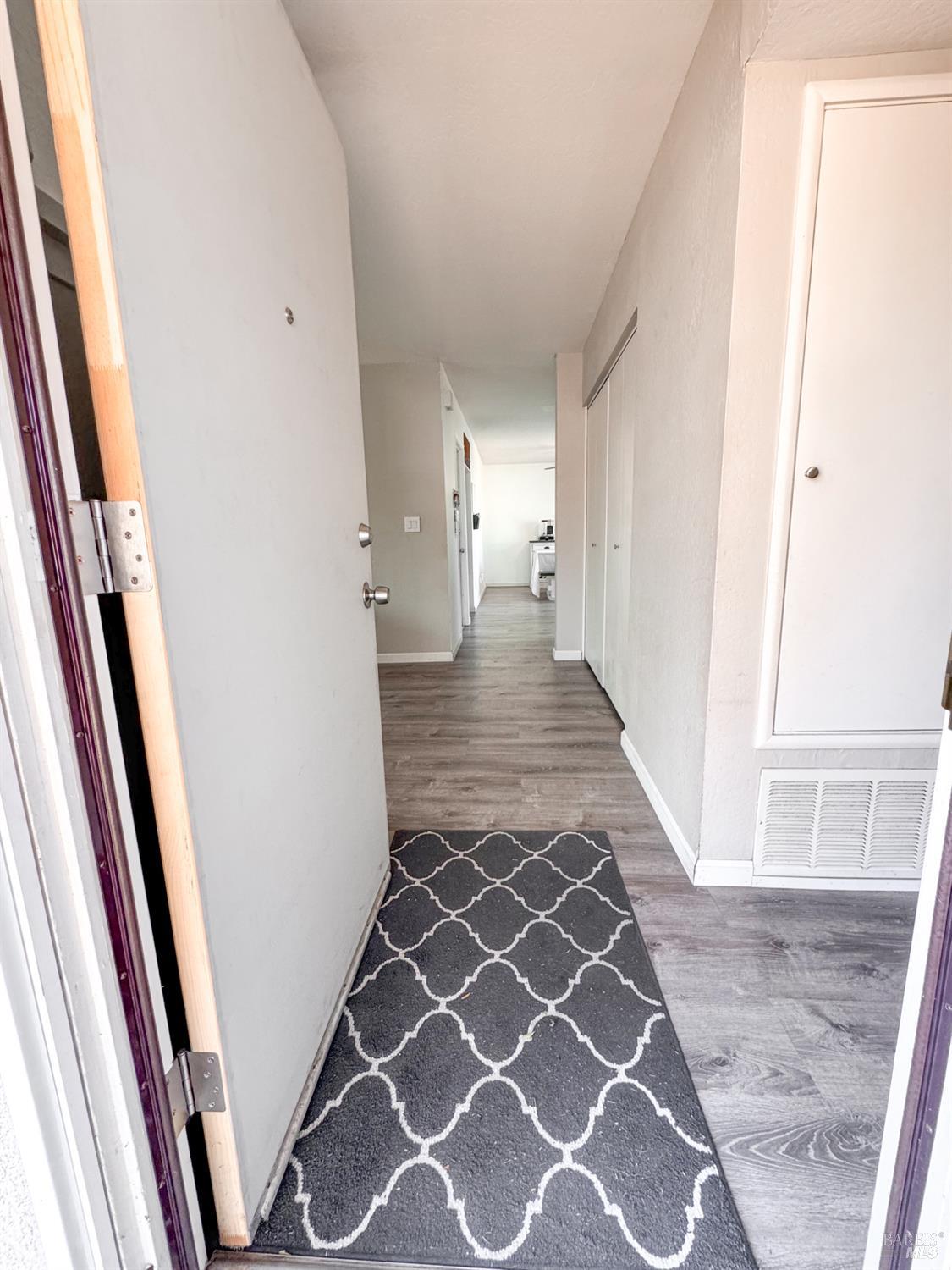 Detail Gallery Image 3 of 63 For 2065 Robin Dr, Fairfield,  CA 94533 - 3 Beds | 2 Baths