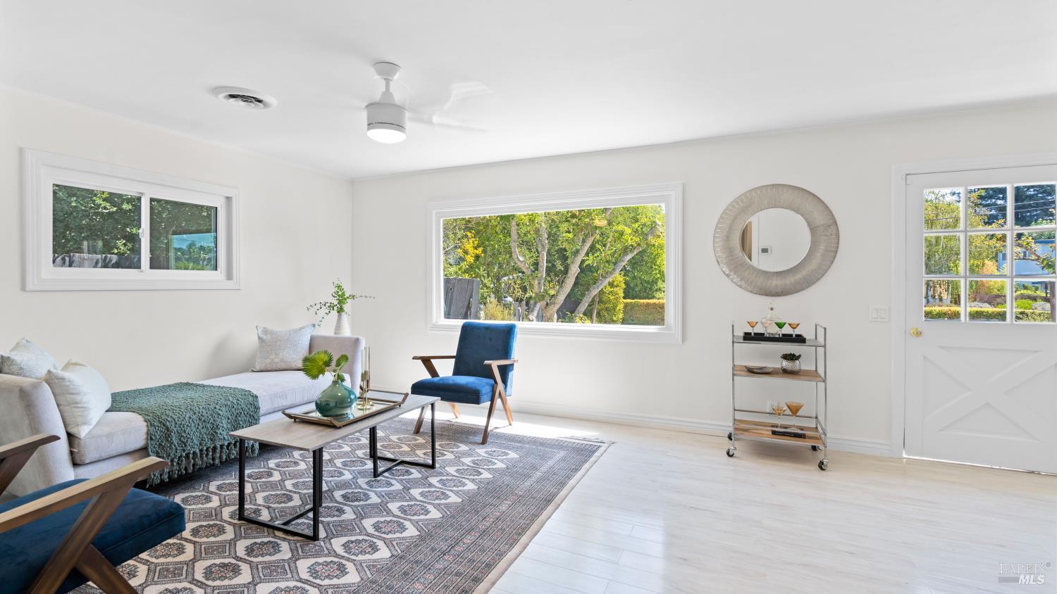 Detail Gallery Image 9 of 40 For 765 Sun Ln, Novato,  CA 94947 - 4 Beds | 3 Baths