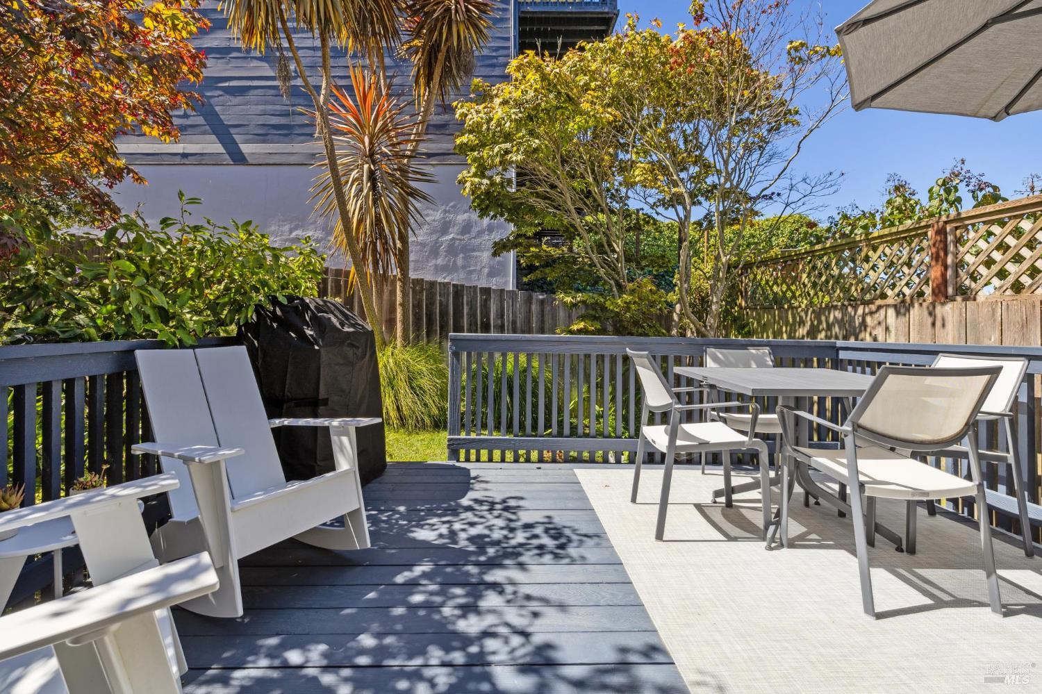 Detail Gallery Image 4 of 34 For 614 Wateree St, Sausalito,  CA 94965 - 2 Beds | 1/1 Baths