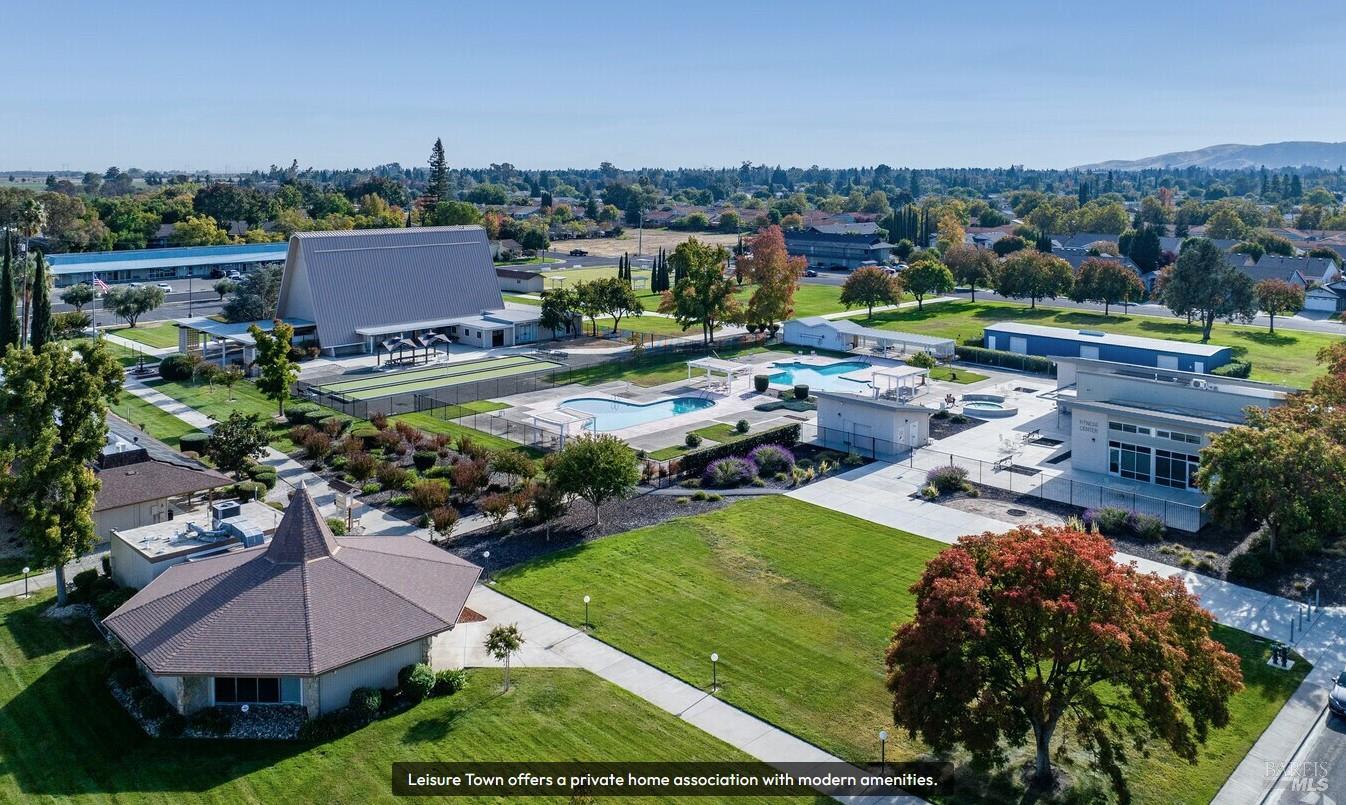 Detail Gallery Image 18 of 19 For 122 Monterey Dr, Vacaville,  CA 95687 - 2 Beds | 2 Baths