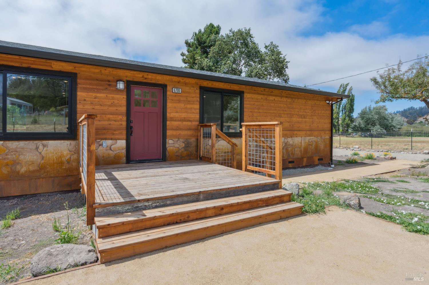 Detail Gallery Image 3 of 44 For 6700 Moro St, Petaluma,  CA 94952 - 3 Beds | 2/1 Baths