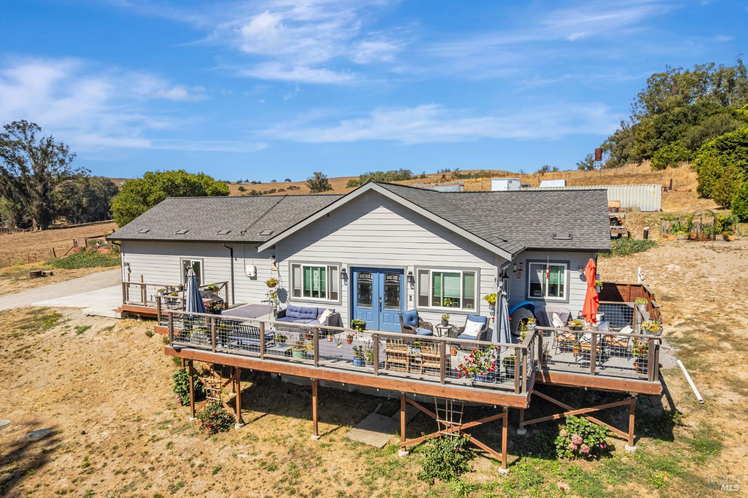Detail Gallery Image 2 of 34 For 268 Eucalyptus Rd, Petaluma,  CA 94952 - 2 Beds | 2 Baths