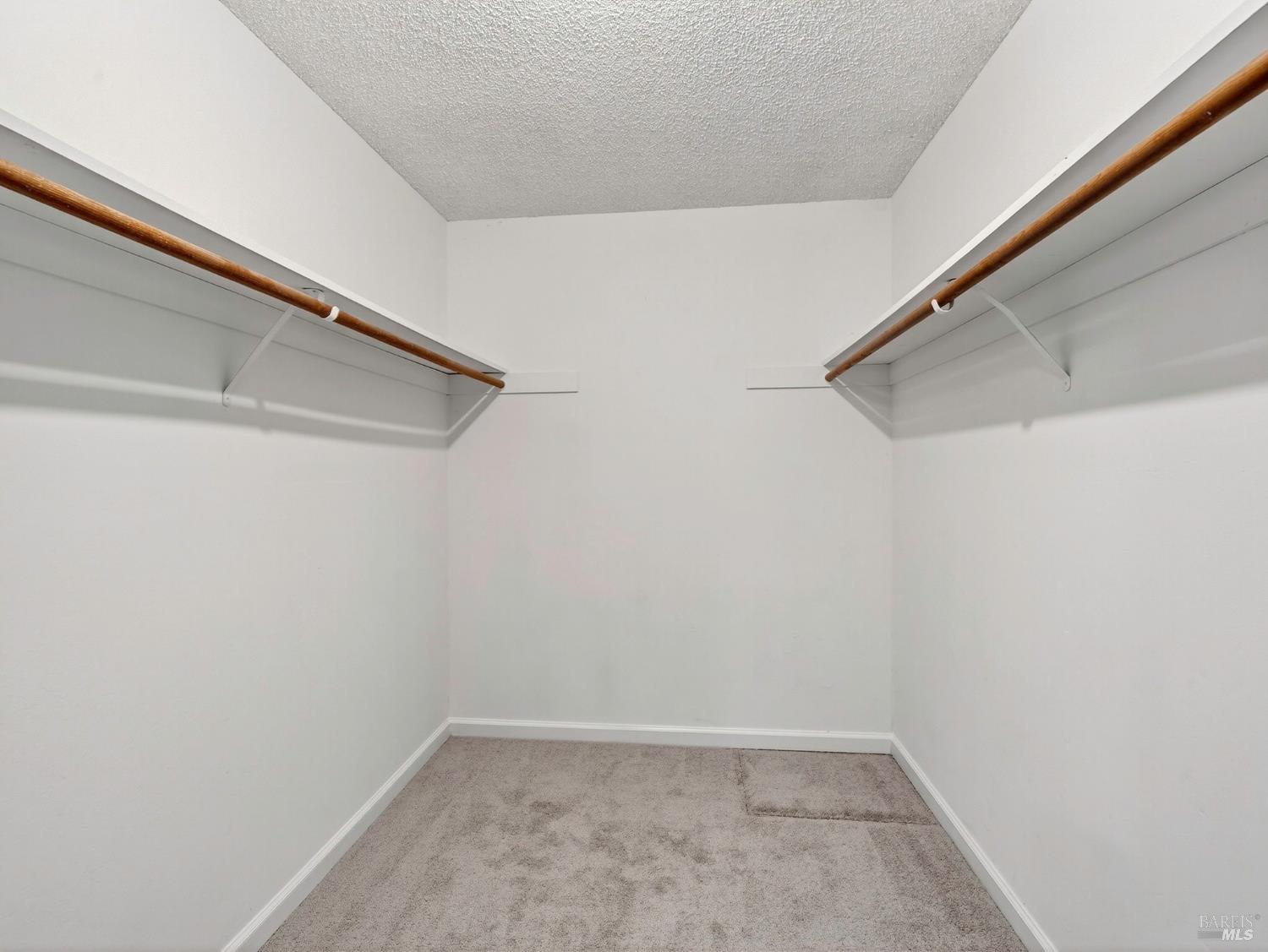 Detail Gallery Image 27 of 39 For 1552 Moonview Ct, Santa Rosa,  CA 95401 - 3 Beds | 2 Baths