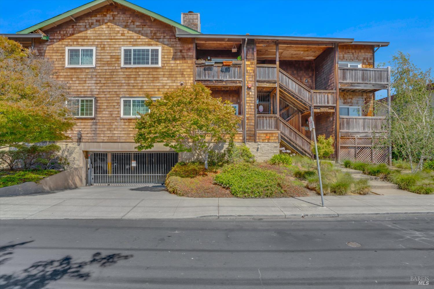 Detail Gallery Image 1 of 19 For 1708 Lexington Ave #9,  El Cerrito,  CA 94530 - 2 Beds | 1 Baths