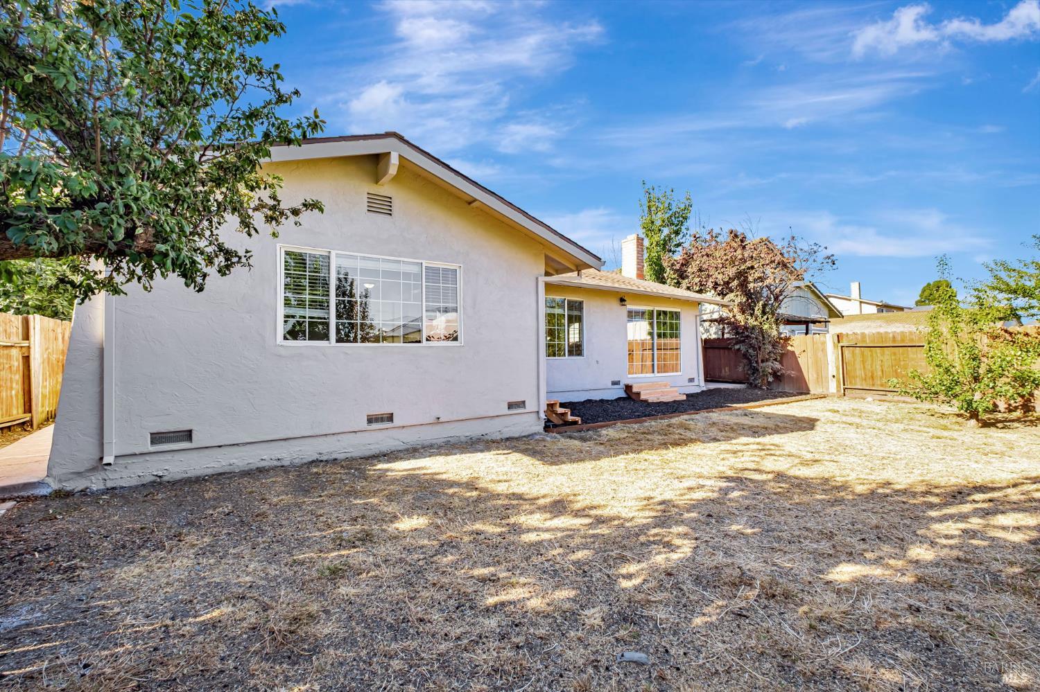 Detail Gallery Image 22 of 23 For 914 Francisco Dr, Suisun City,  CA 94585 - 3 Beds | 2 Baths