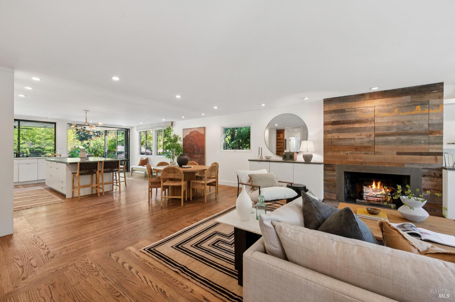 Detail Gallery Image 7 of 72 For 134 San Francisco Blvd, San Anselmo,  CA 94960 - 3 Beds | 3 Baths
