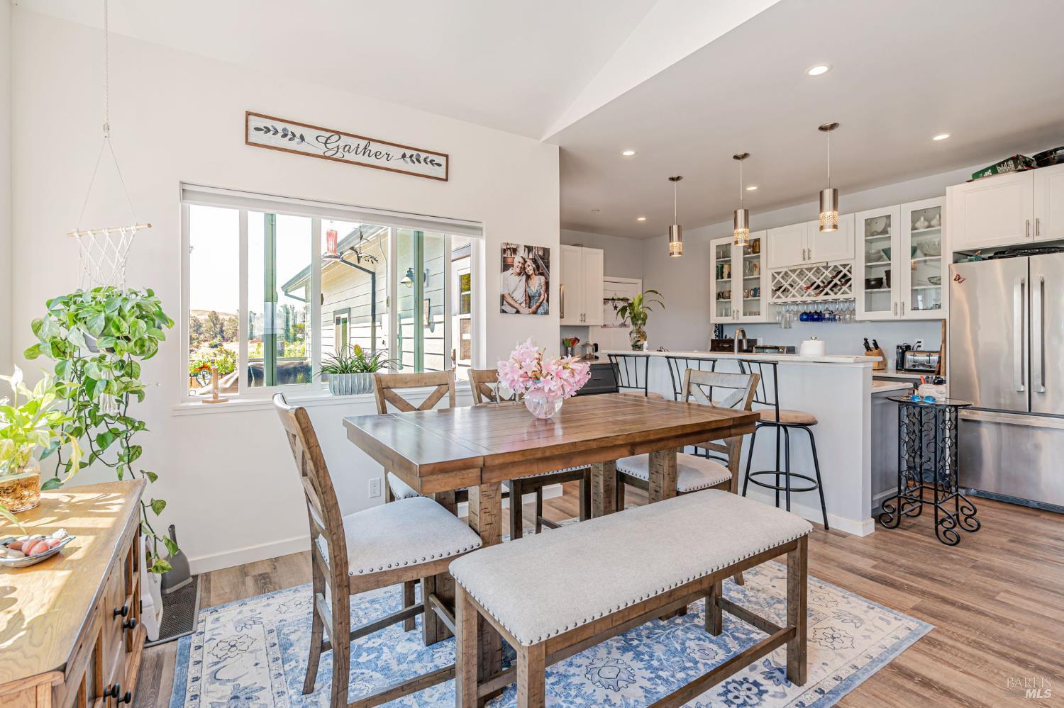 Detail Gallery Image 13 of 34 For 268 Eucalyptus Rd, Petaluma,  CA 94952 - 2 Beds | 2 Baths