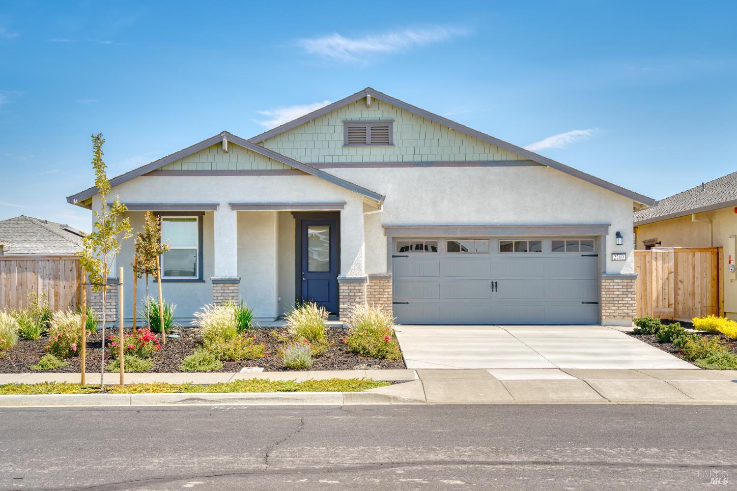 Front Image Thumbnail for BA325052228