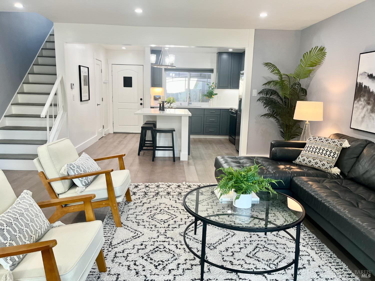 Detail Gallery Image 22 of 41 For 3 Mcintosh Ct, Novato,  CA 94949 - 2 Beds | 1/1 Baths